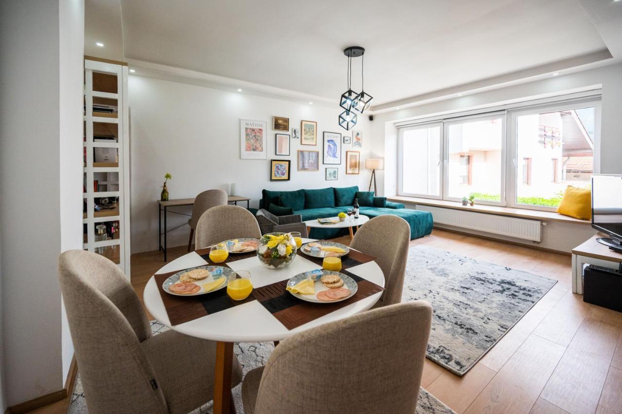 Spacious And Bright 2Bdr Apartment In The Old Town 사라예보 외부 사진