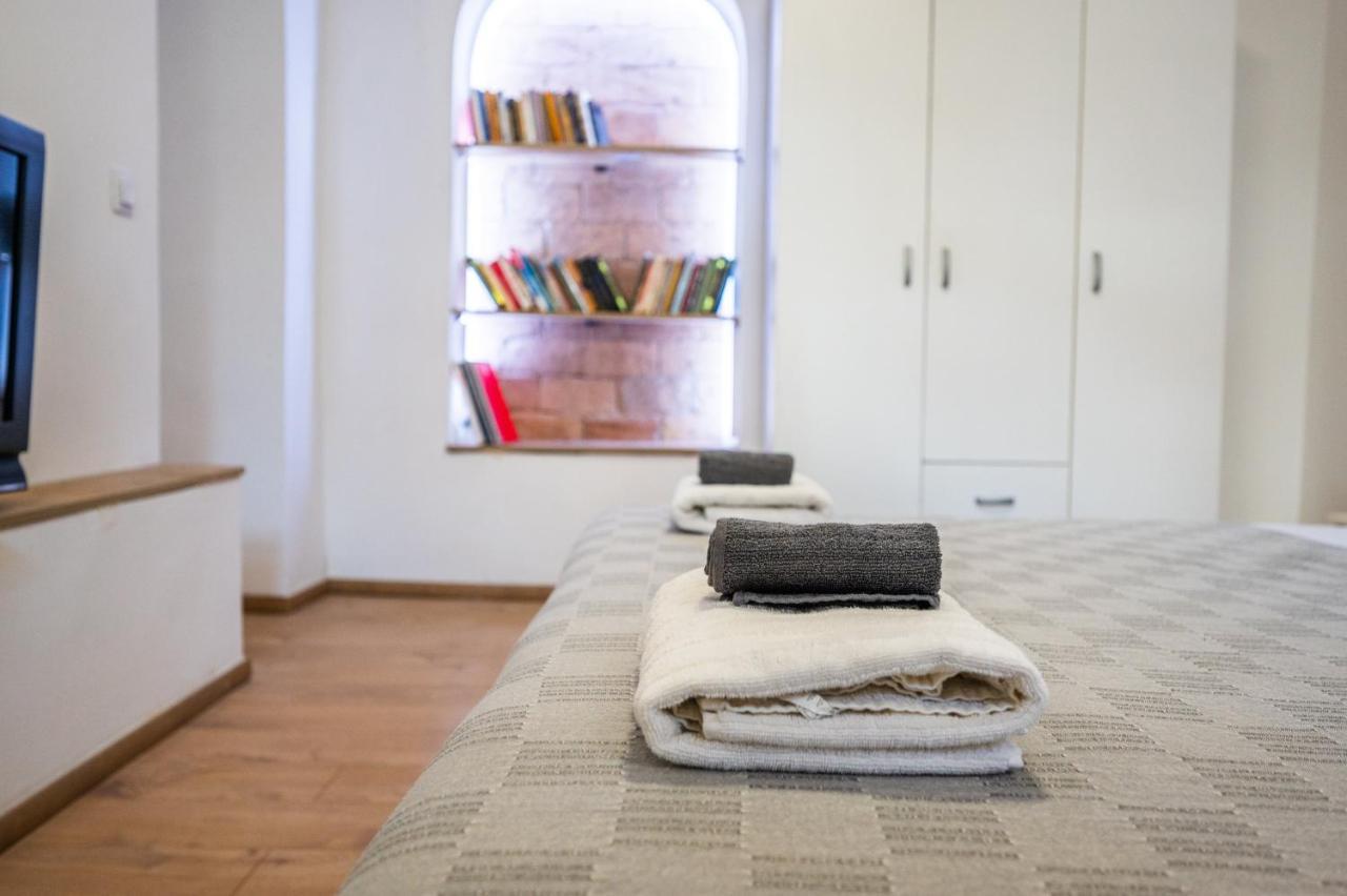 Spacious And Bright 2Bdr Apartment In The Old Town 사라예보 외부 사진